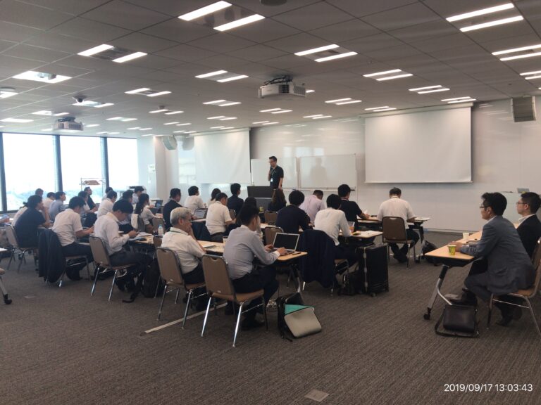 現地採用セミナーの様子